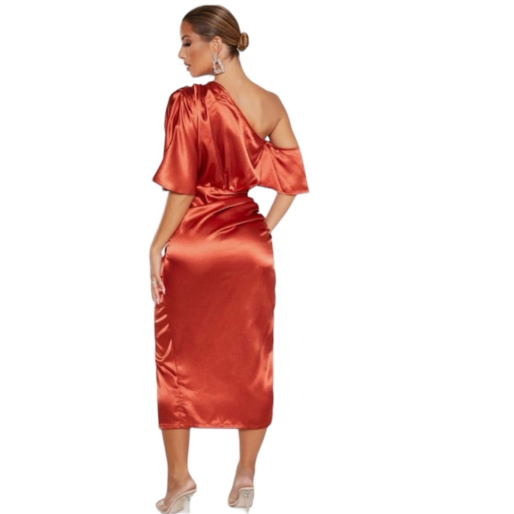 PrettyLittleThing One Shoulder Ruched Skirt Dress / Size 4 / Rust Satin - Picture 2 of 5
